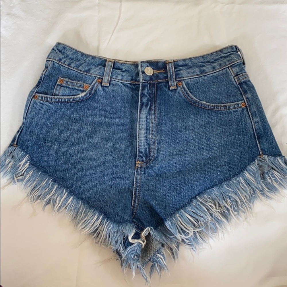 TOPSHOP KIRI SHORTS US SIZE 4